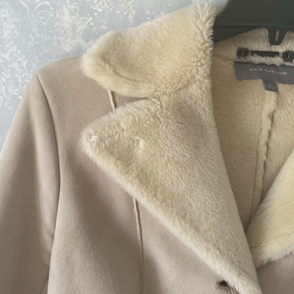 Ann Taylor Faux Suede Coat Medium 38”L x 20”W - Very Luxurious! - Picture 4 of 9